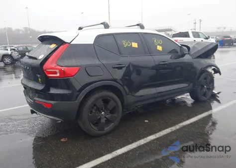 2019 Volvo Xc40 T5 Momentum/T5 R-Design z USA, uszkodzony, nr VIN YV4162XZ8K2008421